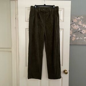 Never worn Halara corduroy pants